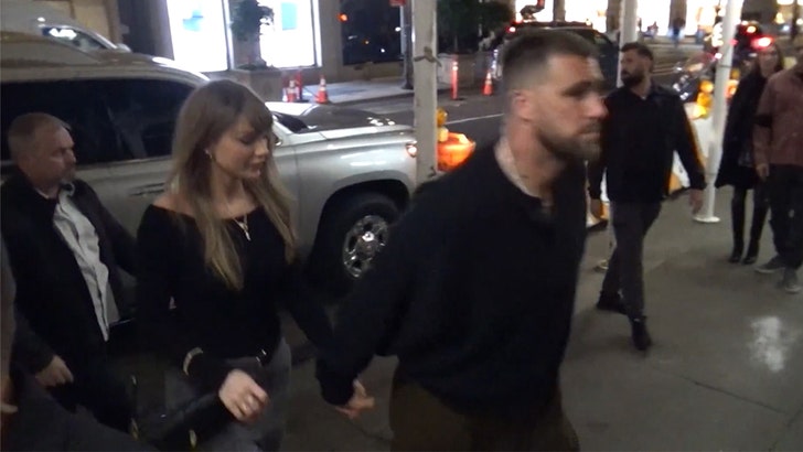 taylor-swift-travis-kelce-nyc-dinner-date-hold-hands-polo-bar