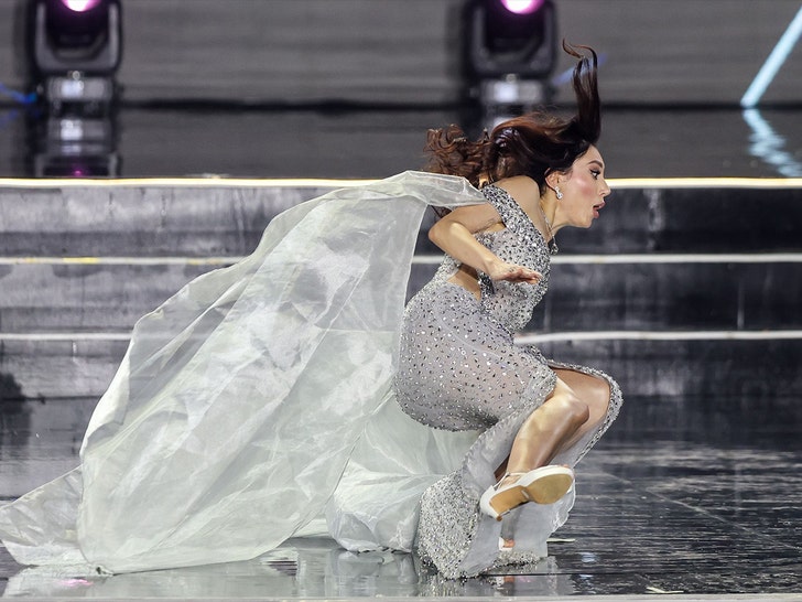 Miss Earth 2025 pageant Ukrainian beauty queen Mariia Zheliaskova falls during competition Natalie Puskinova winner